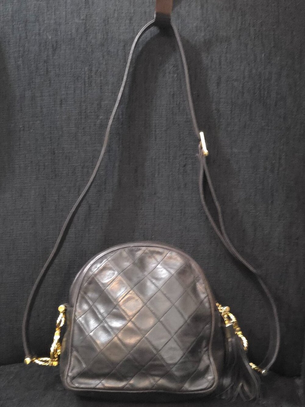 Vintage St. John Quilted Black Leather Shoulder Bag - Picture 3 of 11
